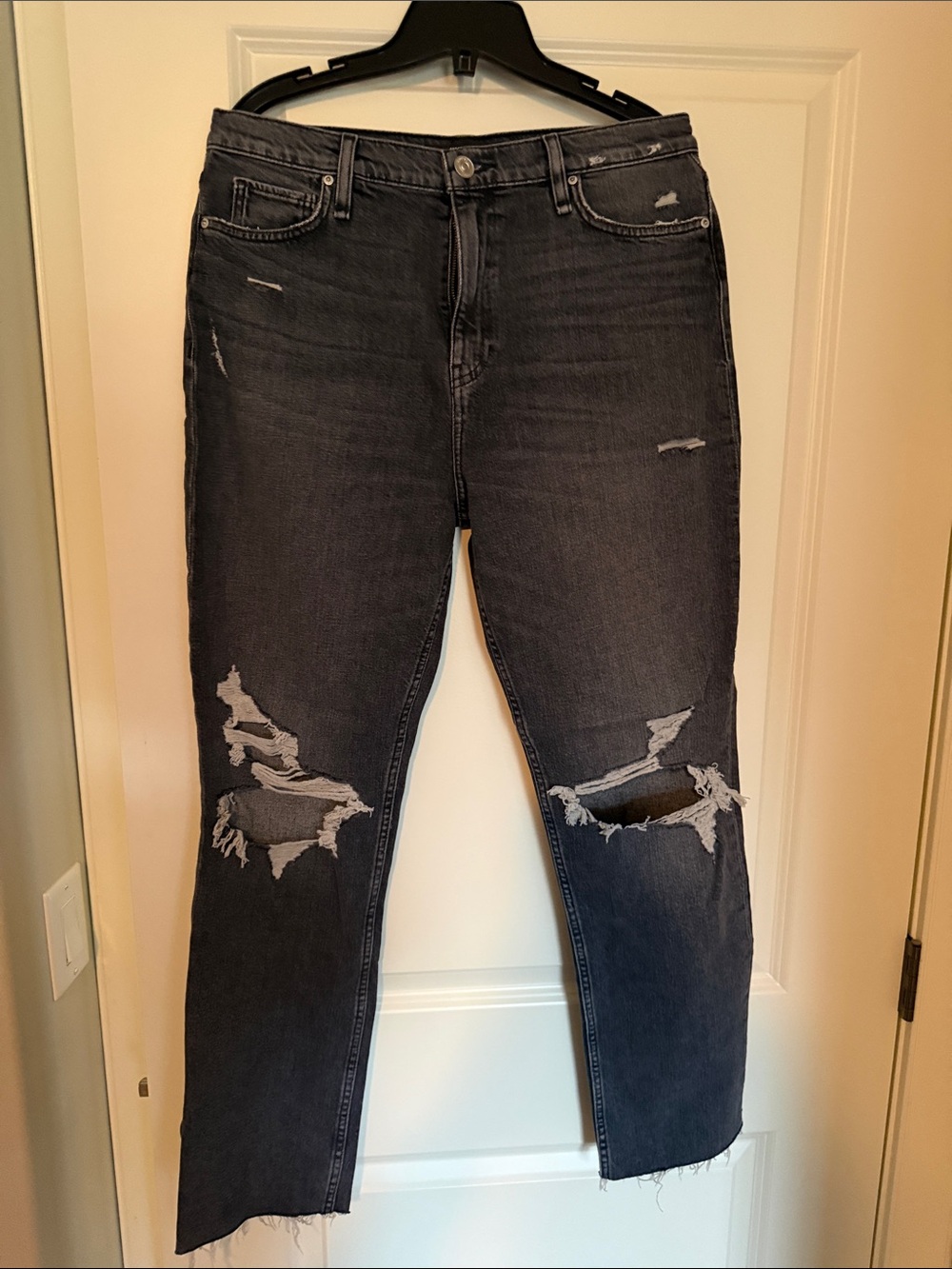 Hudson Jeans Distressed Black Gray Knee-Ripped Straight Jeans